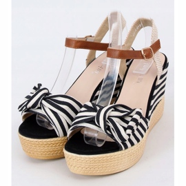 Sandales noires sur un coin à rayures noires A89907 Noir beige brun le noir 1