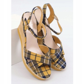 Sandales compensées à carreaux jaunes A89937 Jaune 1