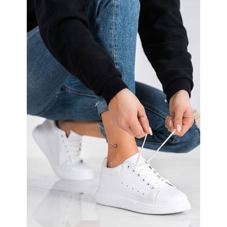 SHELOVET Baskets blanches sur la plate-forme 1