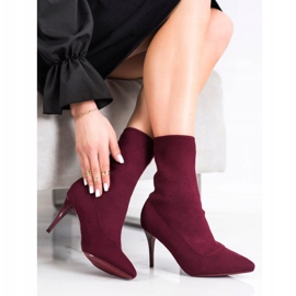 Sabatina Bottes de printemps sur un talon haut rouge 1 Sabatina Bottes de printemps sur un talon haut rouge 1