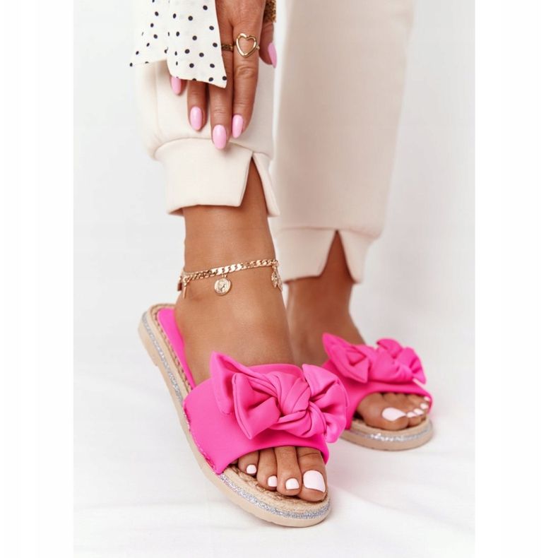 MSMG Pantoufles En Caoutchouc Avec Nœud Andrea Rose beige 1 MSMG Pantoufles En Caoutchouc Avec Nœud Andrea Rose beige 1