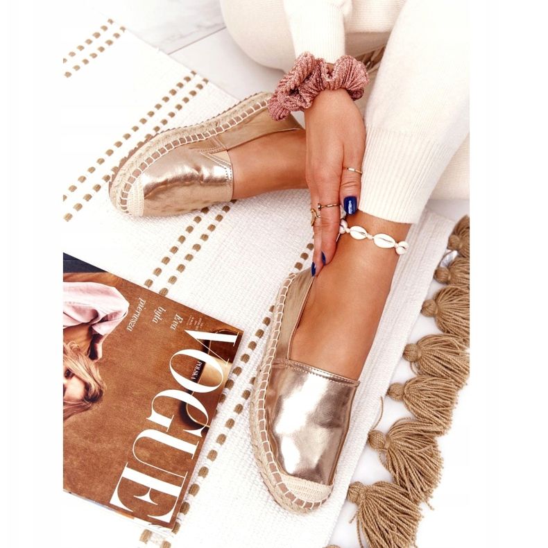 Espadrilles En Cuir Sur Une Semelle Tressée Big Star HH274503 Doré 3