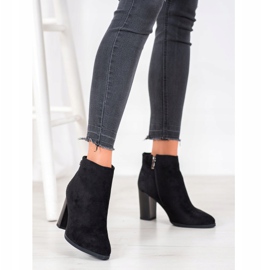 Goodin Bottes sur un poteau le noir 3