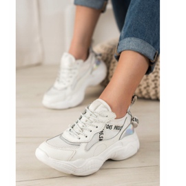 Goodin Baskets en cuir blanches 1