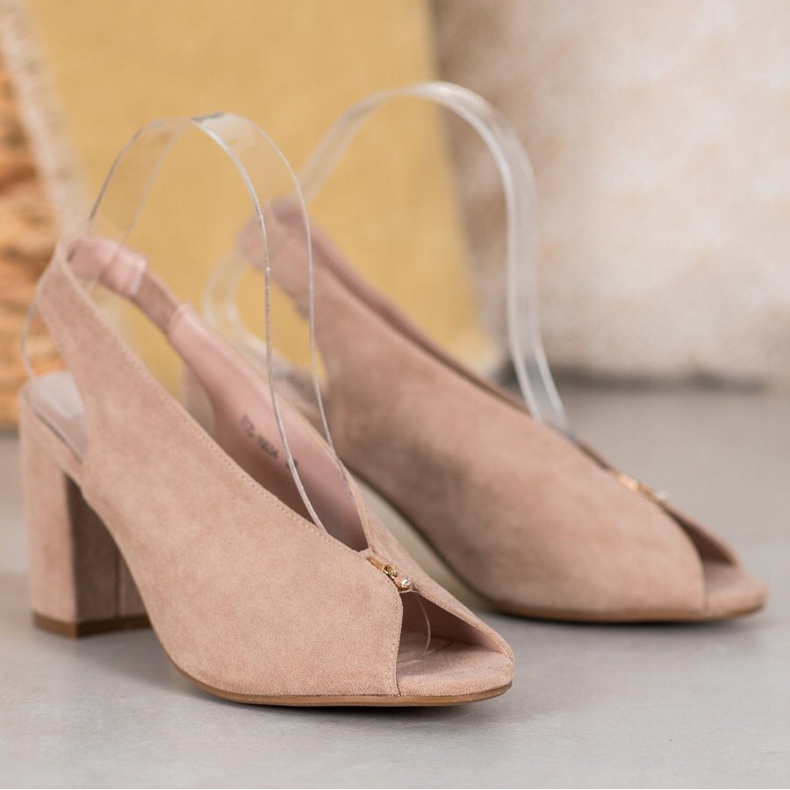 Chaussures élégantes sur un poteau VINCEZA beige 1 Chaussures élégantes sur un poteau VINCEZA beige 1