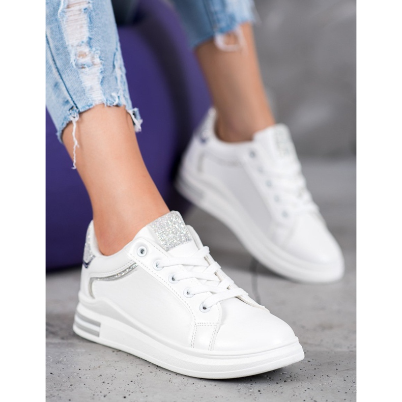 Diamantique Chaussures de sport blanches 1