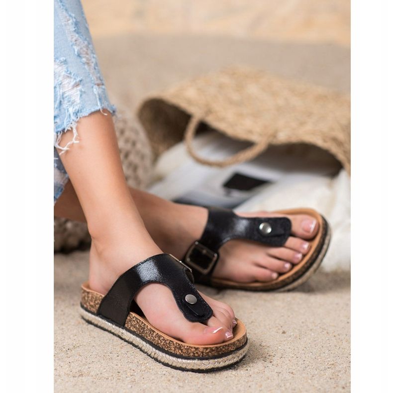 Tongs sur la plateforme VINCEZA noir 1