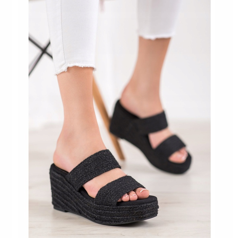 Kylie Pantoufles compensées légères noir 1
