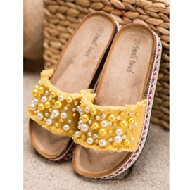 Small Swan Pantoufles Sur La Plateforme Avec Des Perles jaune 4