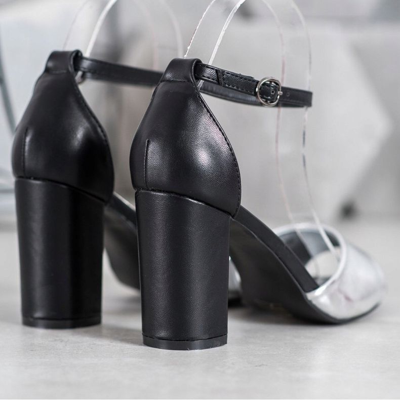 Small Swan Sandales classiques sur un bar noir gris 1