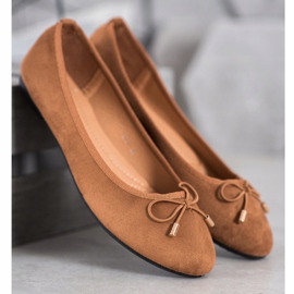 Clowse Ballerines en daim brun 2