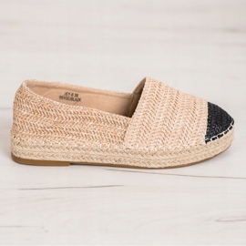 SHELOVET Espadrilles à la mode sur la plate-forme beige 2 SHELOVET Espadrilles à la mode sur la plate-forme beige 2
