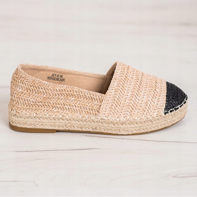 SHELOVET Espadrilles à la mode sur la plate-forme beige 2 SHELOVET Espadrilles à la mode sur la plate-forme beige 2