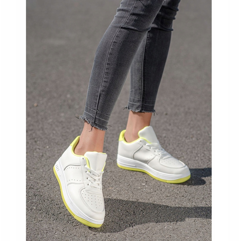 SHELOVET Baskets sur la plate-forme blanche 1