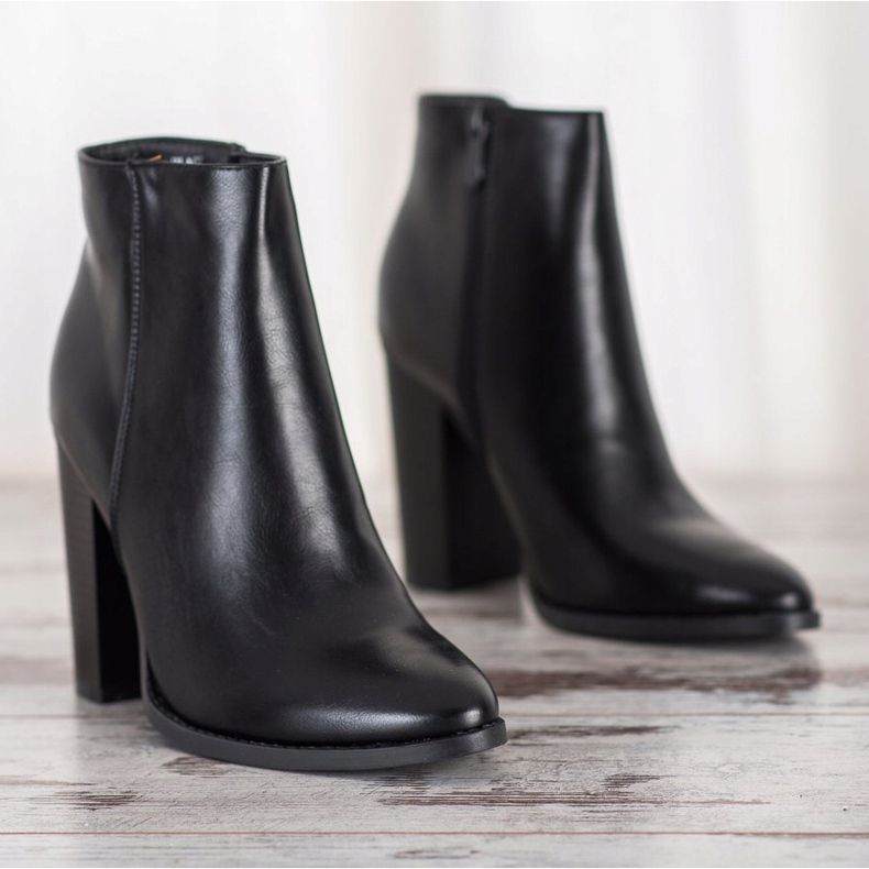 Seastar Bottes classiques sur un poteau le noir 1