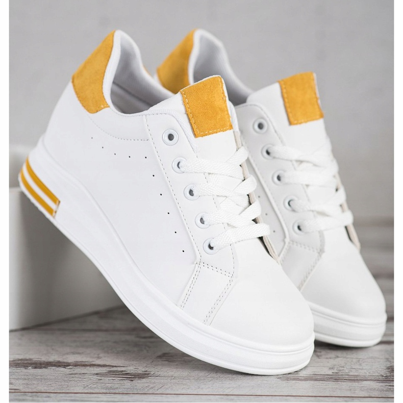 SHELOVET Chaussures de sport sur un coin blanche jaune 2