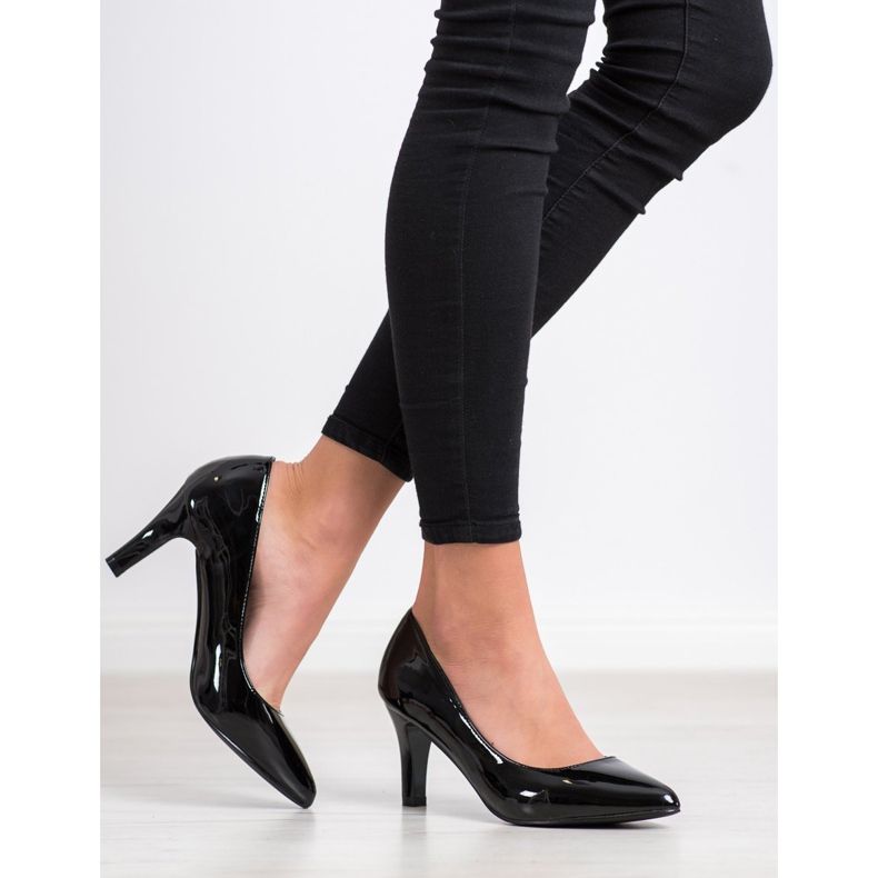 Goodin Escarpins laqués noir 1