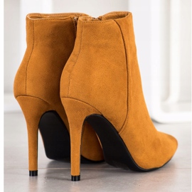 Small Swan Bottes élégantes sur un talon haut jaune 1