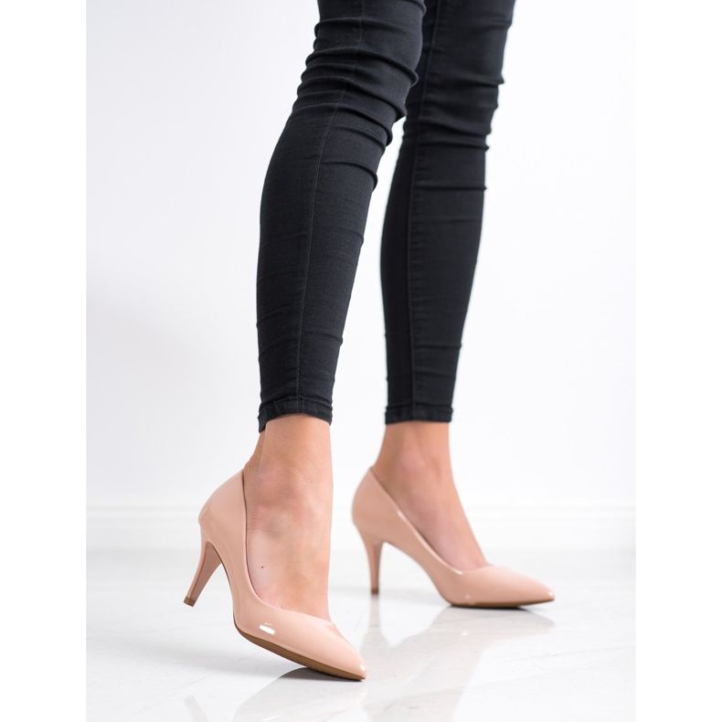 Goodin Escarpins classiques laqués beige rose 1