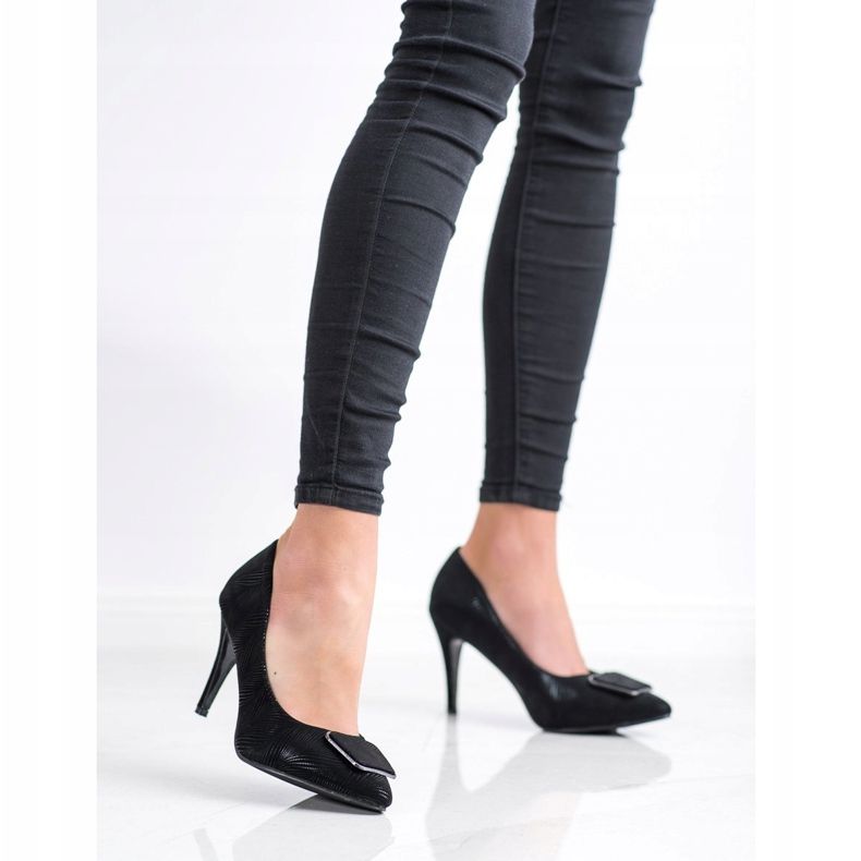 Goodin Escarpins avec ornement noir 1