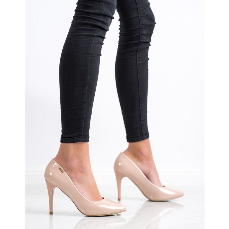Goodin Escarpins laqués beige rose 2