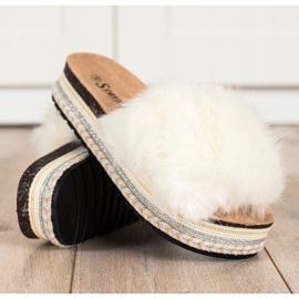 Seastar Pantoufles à la mode sur une plate-forme décorative blanc 1