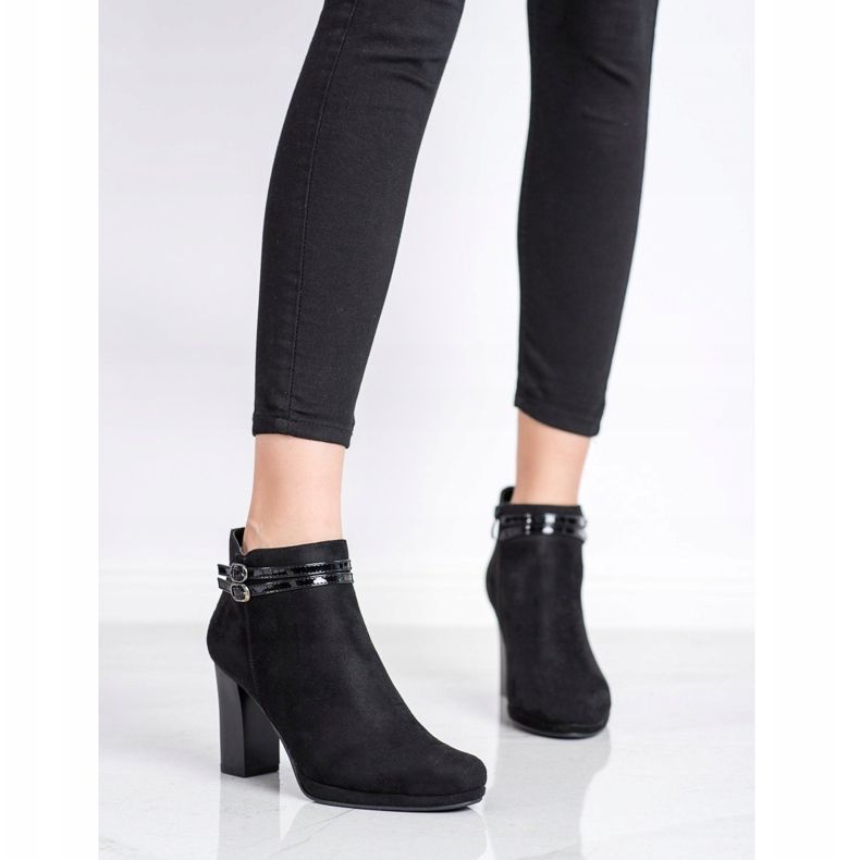 M.Daszyński Bottines élégantes à rayures le noir 1