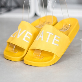 Small Swan Pantoufles en cuir écologique LOVE &amp; HATE jaune 4