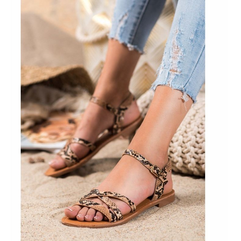 SHELOVET Sandales sur un talon plat multicolore 1