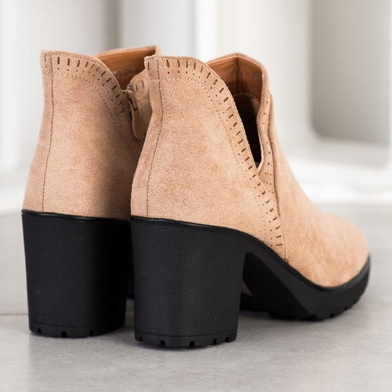 Bella Paris Bottines En Daim Avec Une Coupe beige 1