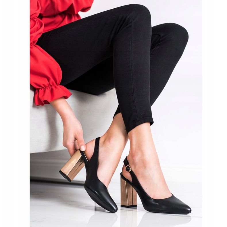 Escarpins sur un bar Sergio Leone noir 2