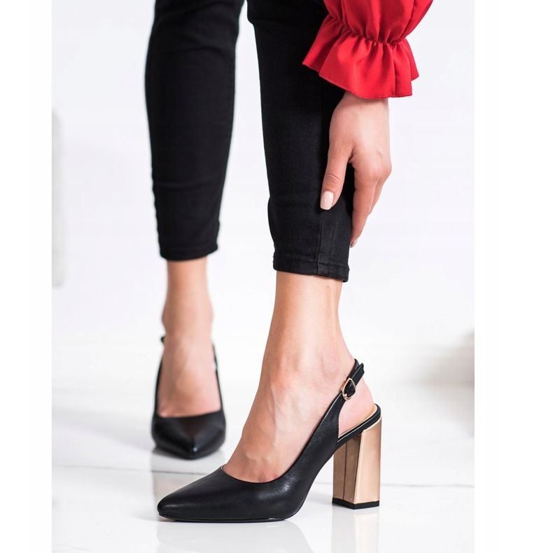 Escarpins sur un bar Sergio Leone noir 1