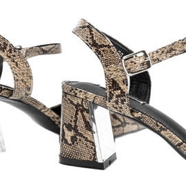 Escarpins au motif peau de serpent sur le bloc Anita beige 1