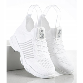 SHELOVET Chaussures de sport blanches claires 1 SHELOVET Chaussures de sport blanches claires 1