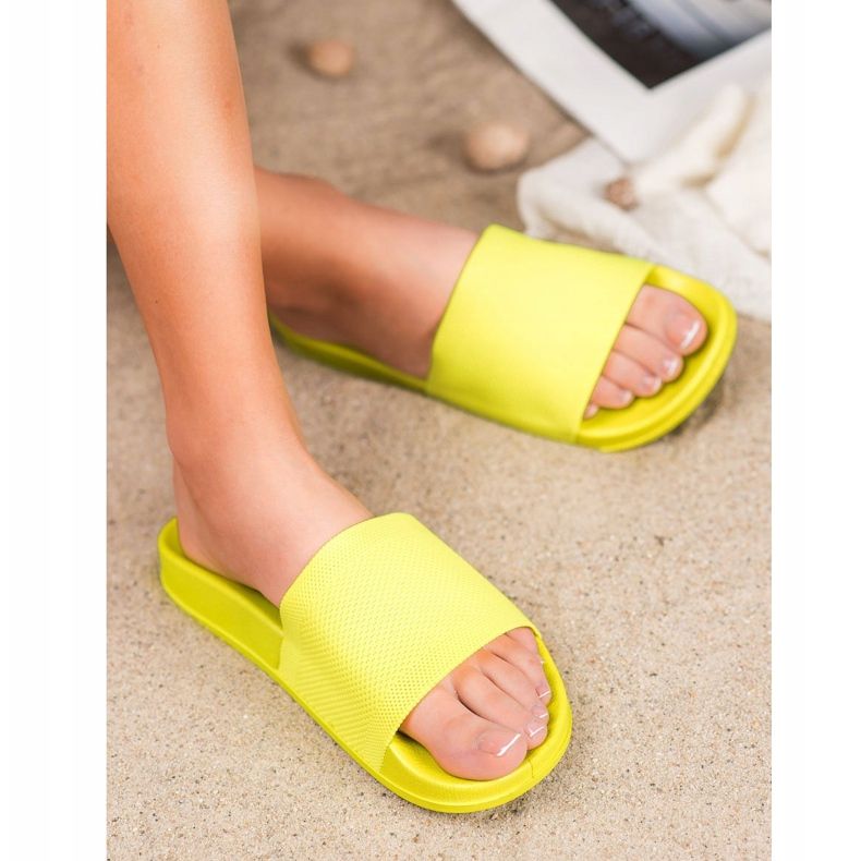 Small Swan Pantoufles Décontractées jaune 2