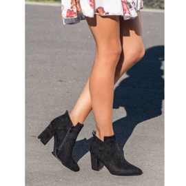 Bottes sur un poteau VINCEZA noir 1
