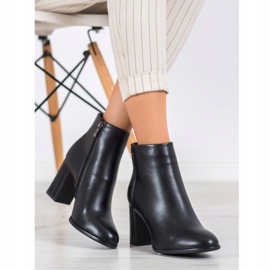 Filippo Bottes classiques sur un poteau le noir 1
