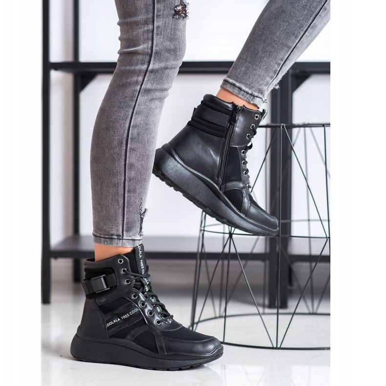 SHELOVET Bottes de sport isolées noir 1