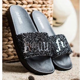 SHELOVET Belles pantoufles avec des cristaux noir 1
