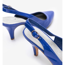 Escarpins bleus sur un talon aiguille Jena 1