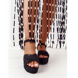 Sandales noires sur un coin avec une tresse Big Star FF274762 le noir 2