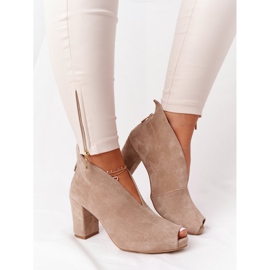 Exquisite Bottines En Daim Sur Un Poteau Avec Une Coupe Exquise 1243 Beige 3