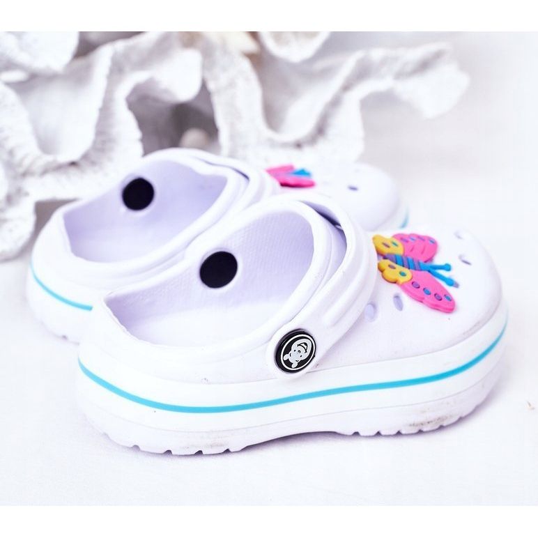 Pantoufles en mousse pour enfants Kroks White Lazy Day blanche multicolore 1