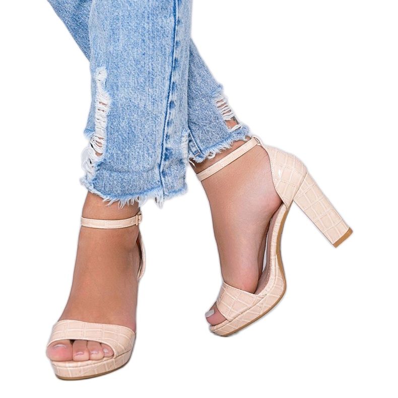 Sandales beiges sur tige à motif cuir Black Rose 1 Sandales beiges sur tige à motif cuir Black Rose 1