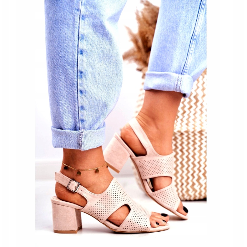 BUGO Sandales Sur Un Talon Ajouré Pour Femme Beige Valery 1 BUGO Sandales Sur Un Talon Ajouré Pour Femme Beige Valery 1