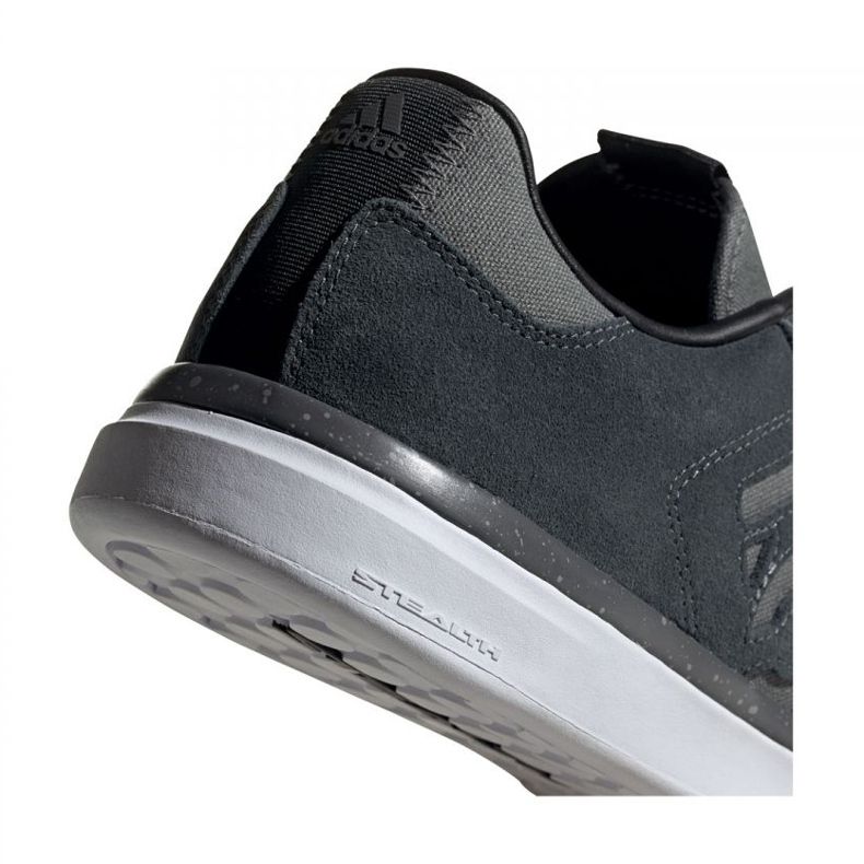 Chaussures Adidas Sleuth M EF7179 vert 1