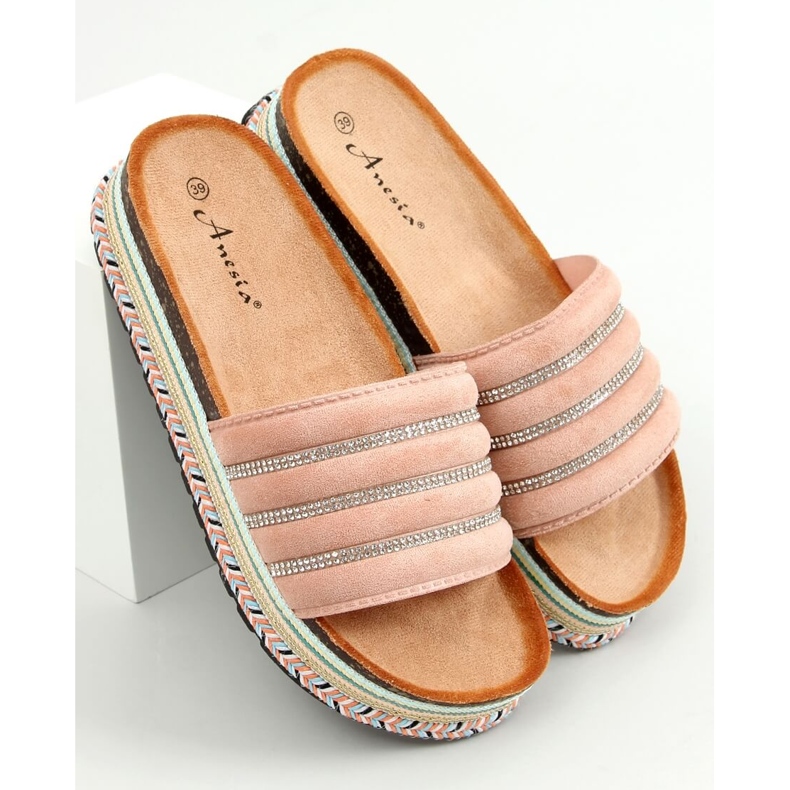 Rose N-96 Chaussons roses sur la semelle décorée 1 Rose N-96 Chaussons roses sur la semelle décorée 1