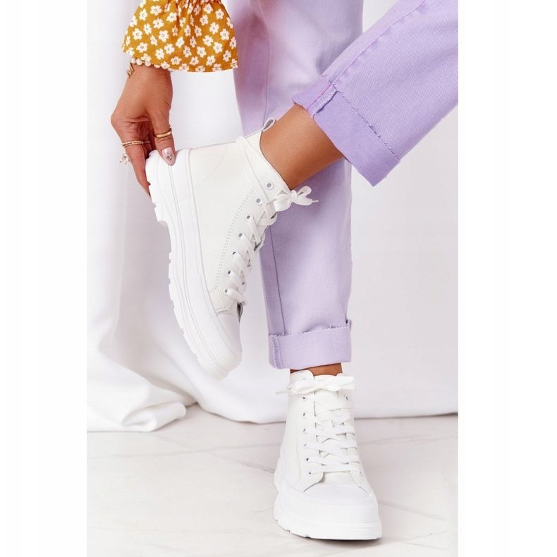 Baskets Trissy Femme Blanches En Cuir Sur Grande Semelle 1