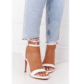 PG1 Sandales élégantes sur un talon glamour blanc 2