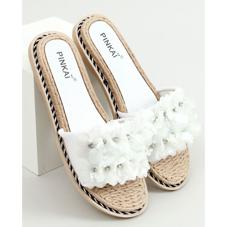 Blanc LS003 Chaussons fleurs blanches 1